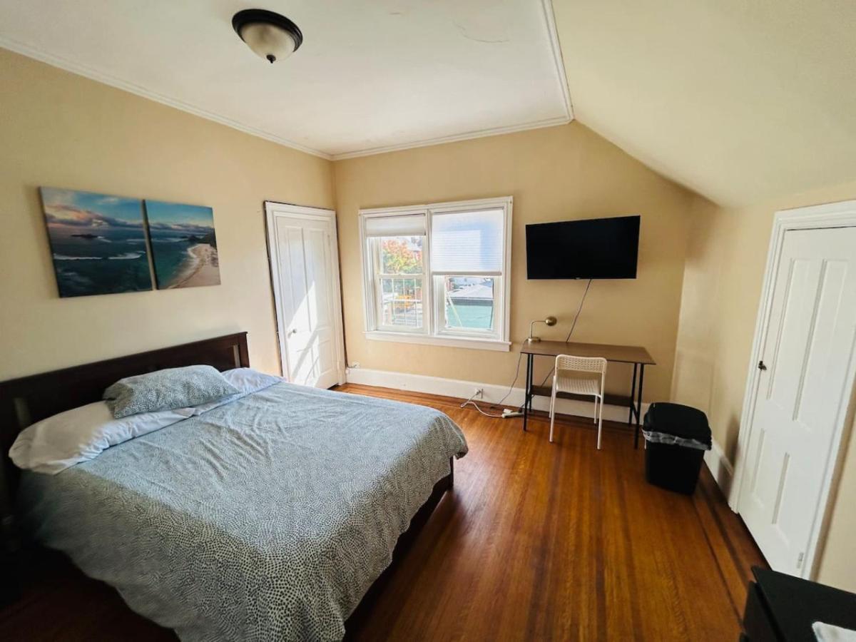 Sunny Spacious Room In Federal Hill, Downtown With Shared Bathroom And Kitchen Providence Exteriér fotografie